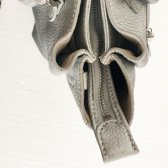 Celine Dion silver pebbled leather “Adagio” purse satchel cross body strap - Picture 8 of 16